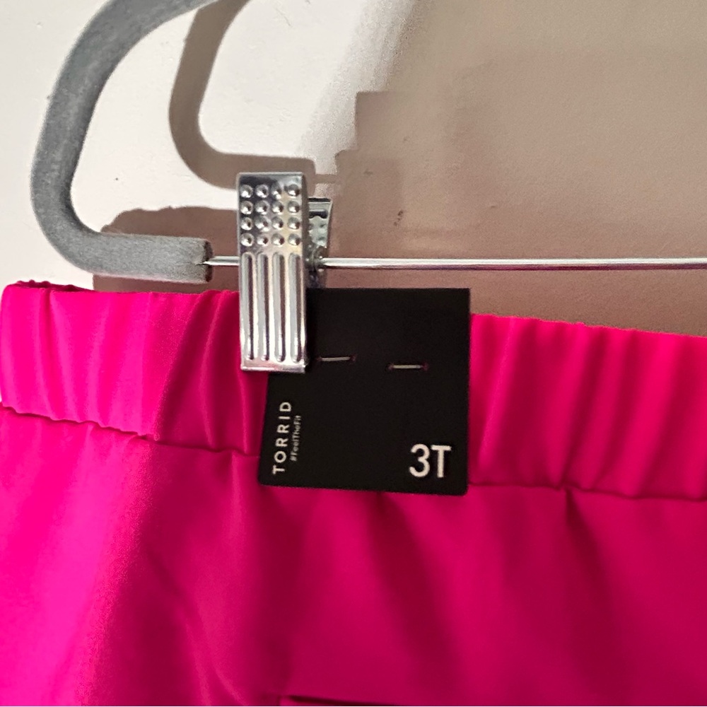 Torrid size 3T Vibrant Pink dressy Women's neon office fun w/ pockets pants NWT - Picture 5 of 7